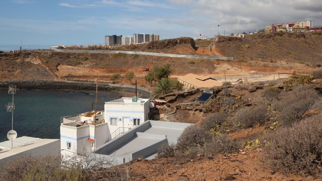 canary islands government reported unpaid environmental fines