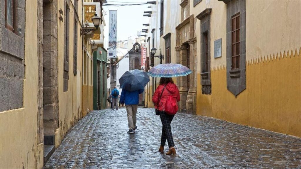 canary islands winter weather report 2026