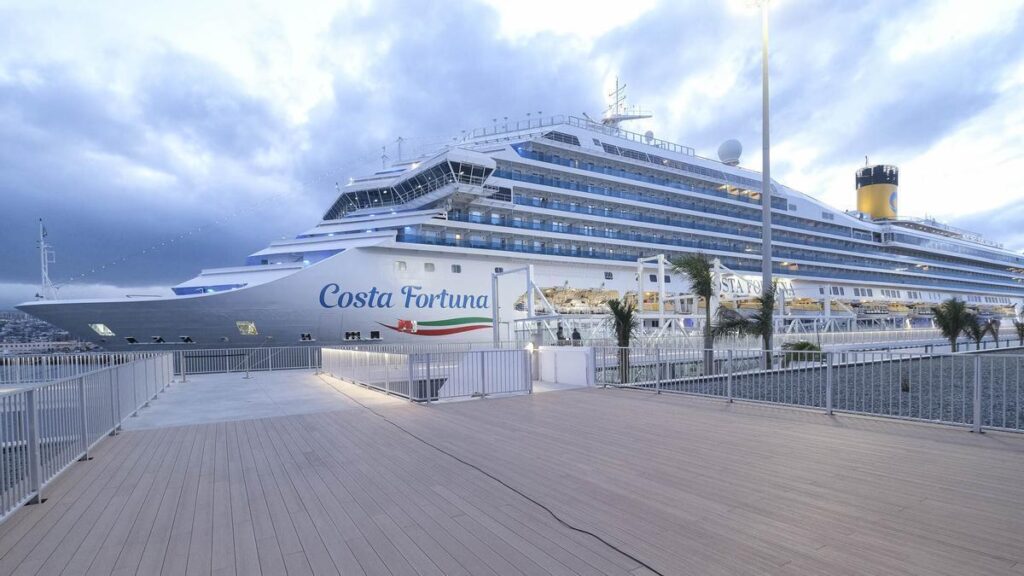 cruise lines safe harbour canary islands demand