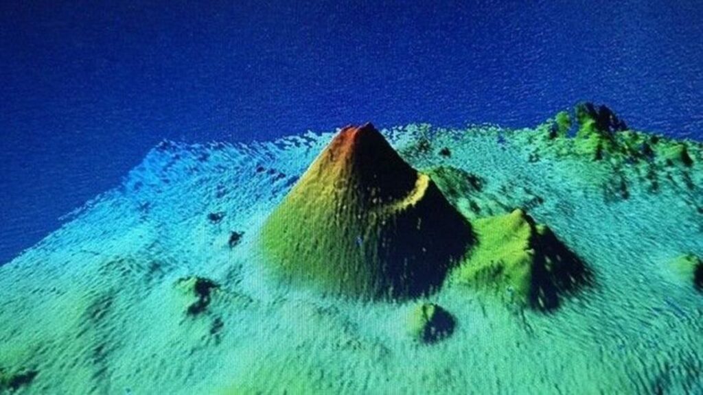 enmedio submarine volcano hydrothermal activity canary islands