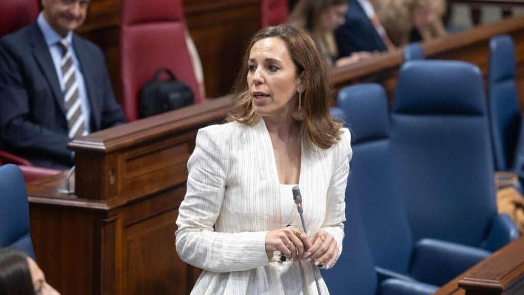 iran war impact canary islands tourism warning