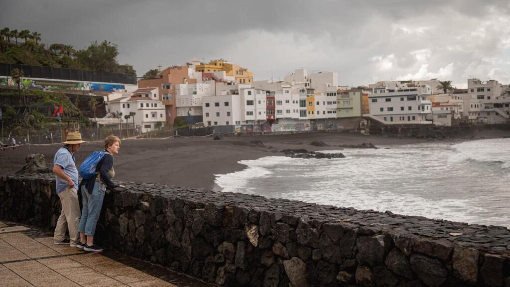 playa jardin puerto de la cruz reopens fecal contamination