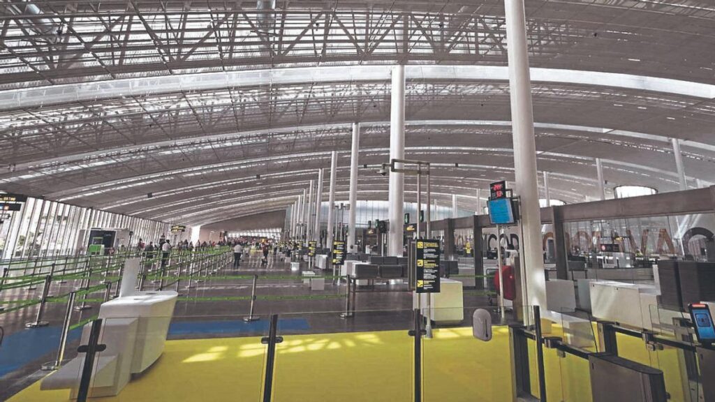 tenerife infrastructure projects delayed bureaucracy unacceptable