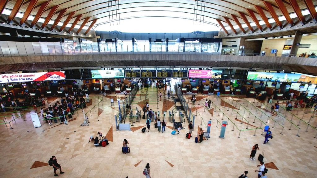 canary islands tourist numbers march 2026 growth