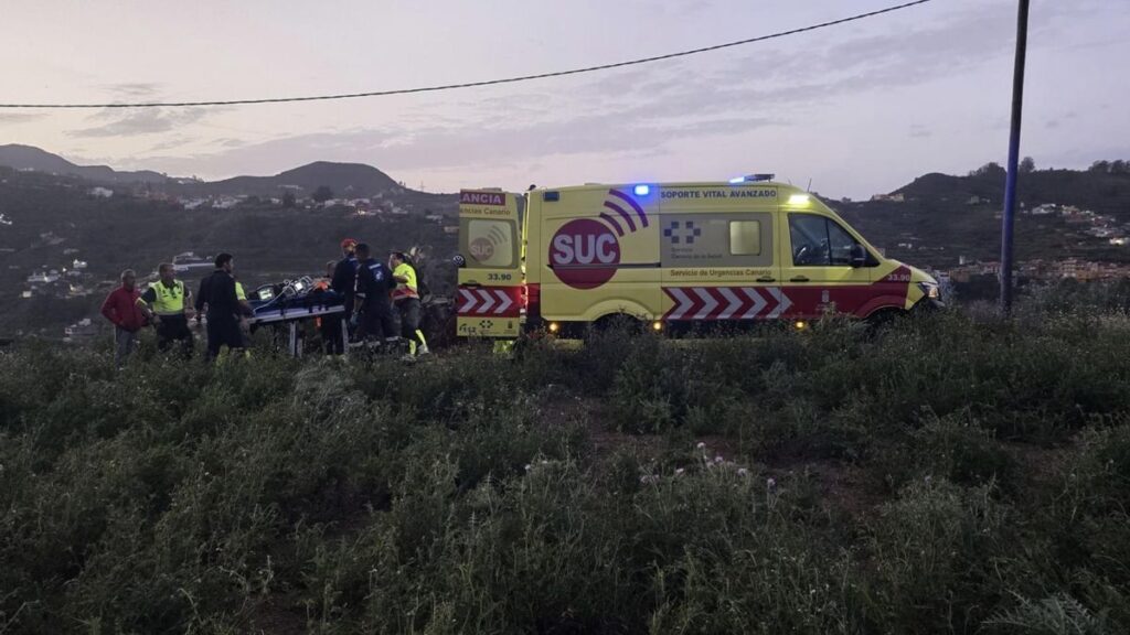 motorcyclist injured gran canaria ravine fall san mateo