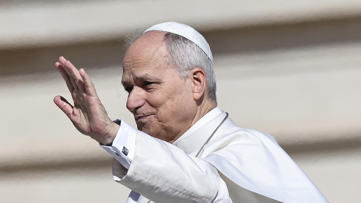 pope canary islands visit school closures teletrabajo
