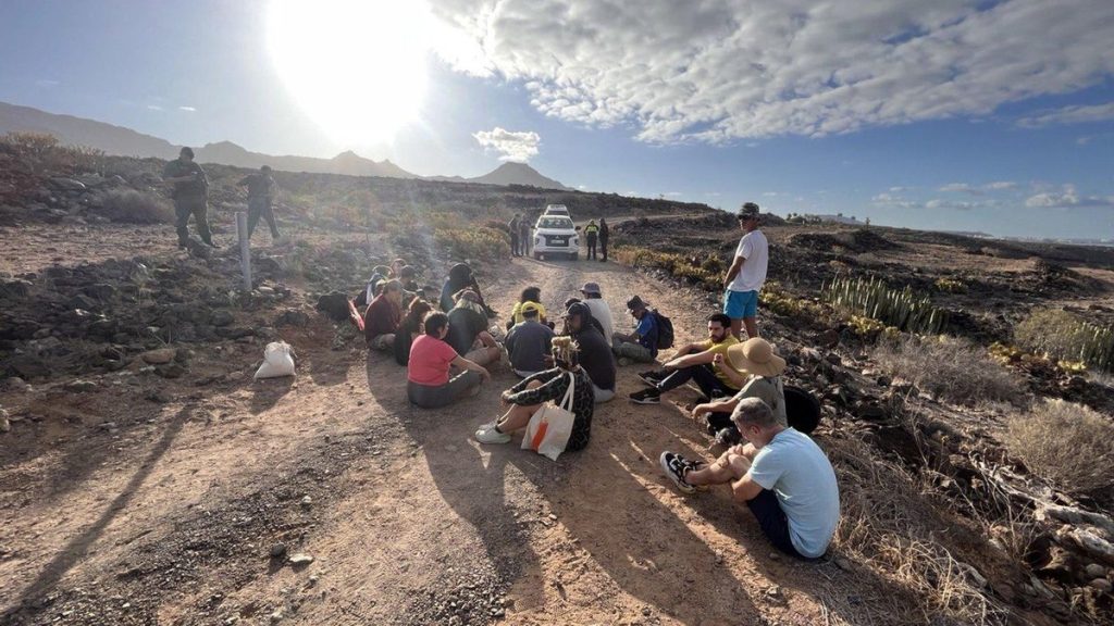 protest cuna del alma tenerife construction works