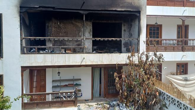 tenerife building fire fatalities critical injuries