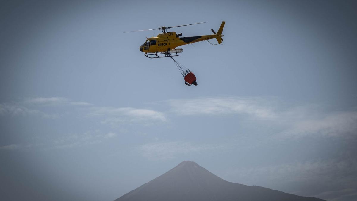tenerife wildfire prevention drones helicopters summer 2026
