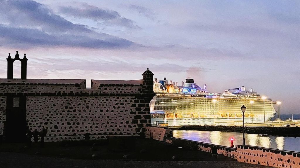 arrecife cruise passengers 2026 record
