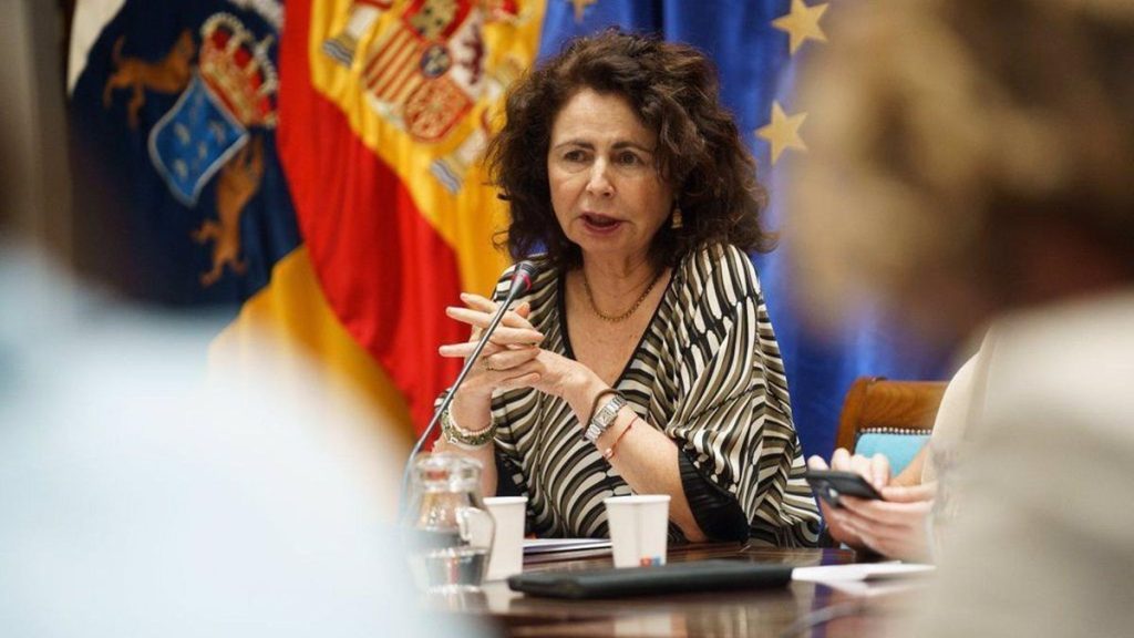 canary islands spending rule breach airef