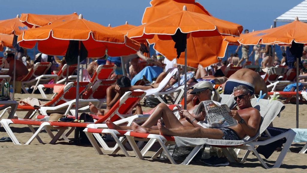 canary islands tourism record 2026