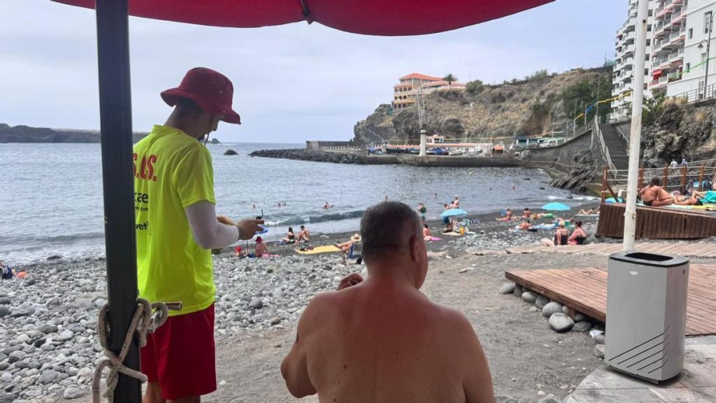 icod de los vinos lifeguard debt beach san marcos