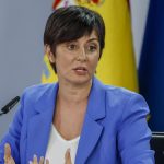 spain orders canary islands close illegal holiday lets