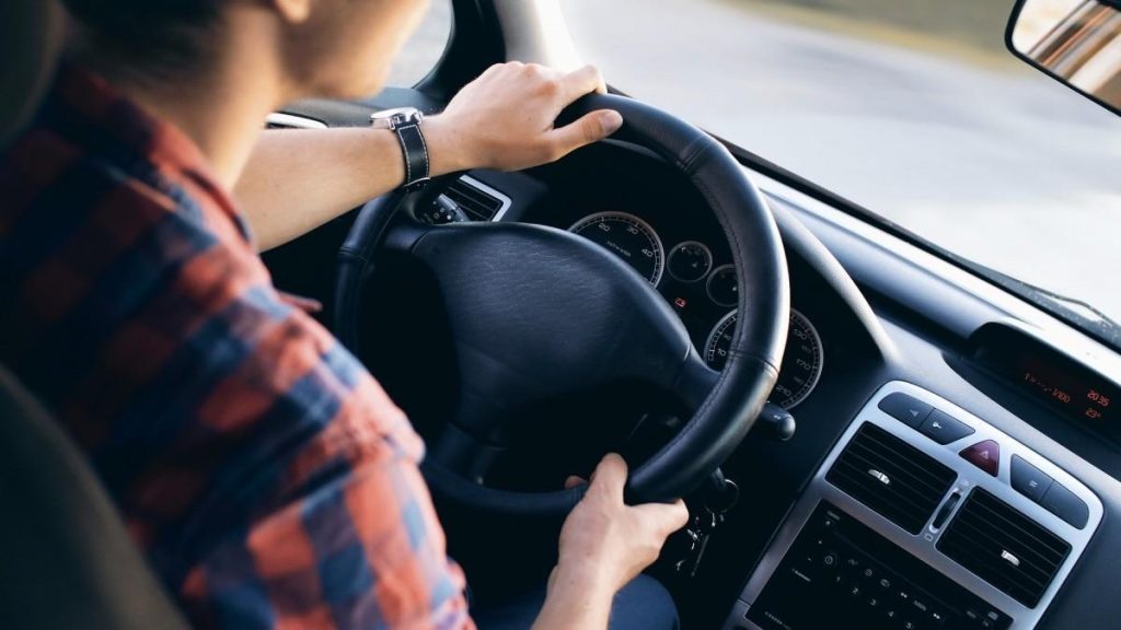 tenerife 17 year olds driving licence eu rules