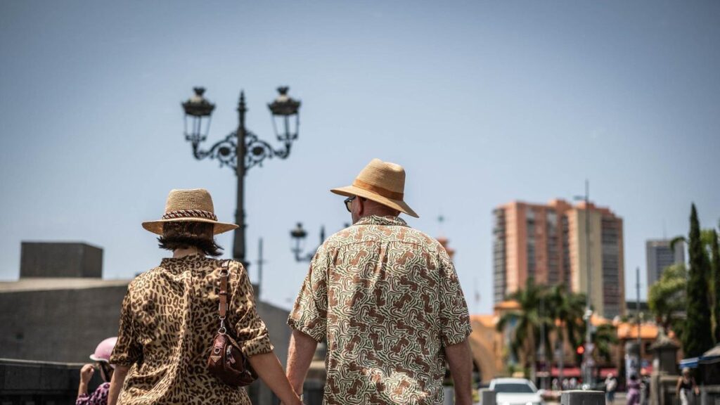 canary islands calima heatwave forecast june 2026