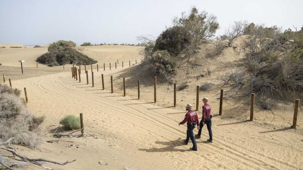 gran canaria fines tourists protected natural areas