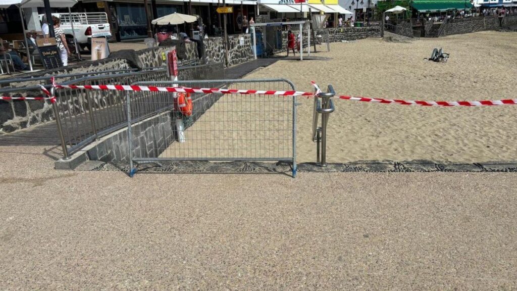 playa blanca beach closed sewage spill lanzarote