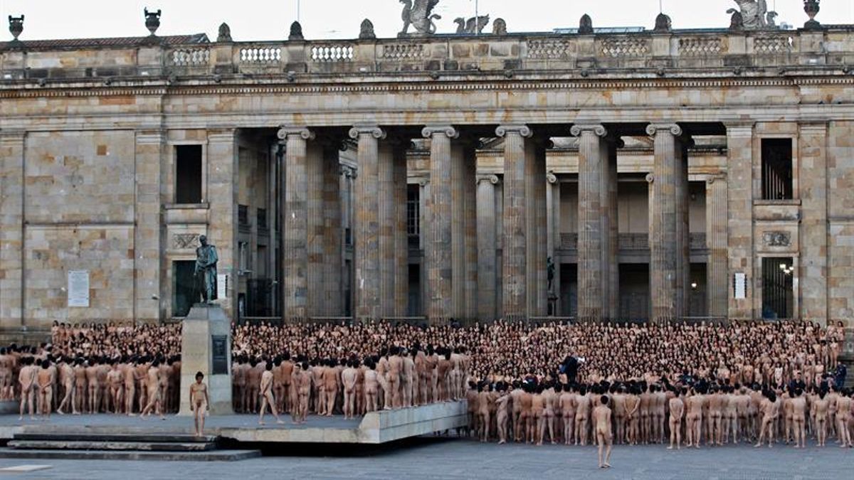 spencer tunick gran canaria nude installation 2026