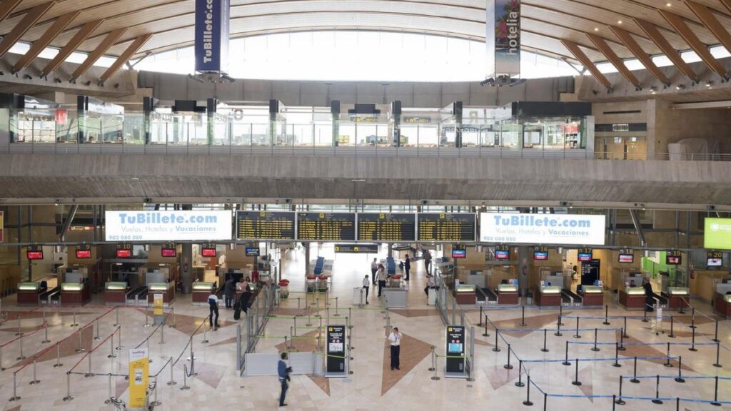 tenerife norte flight cancellations weather