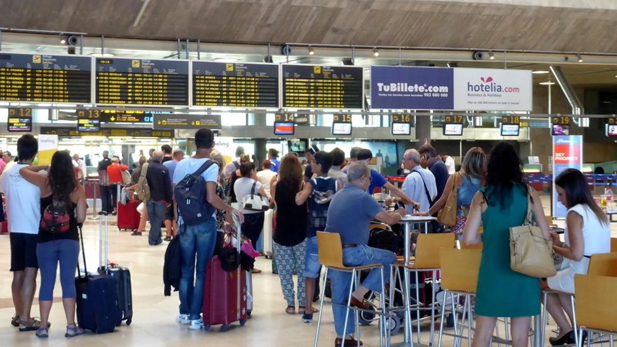 tenerife norte flight diversions weather