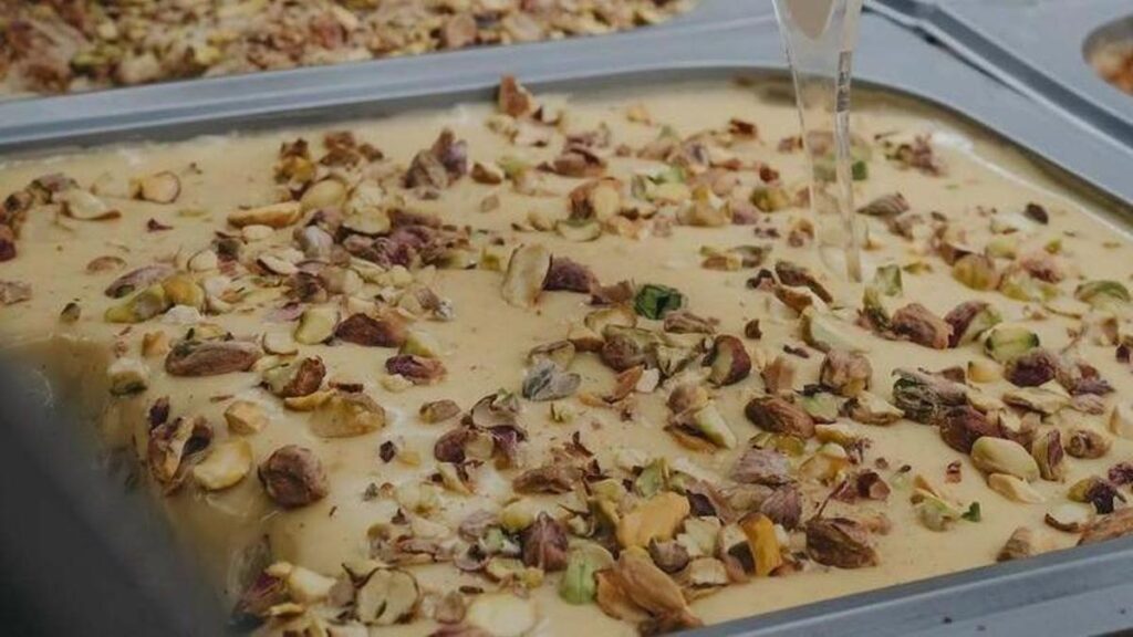 pistachos opens el medano free ice cream