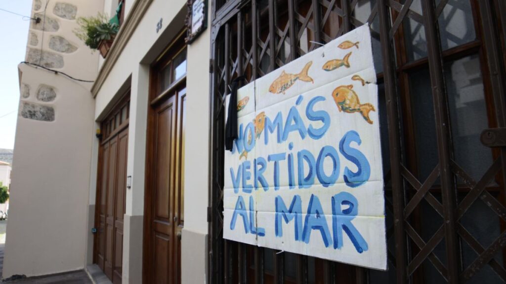 wastewater brine canary islands marine biodiversity