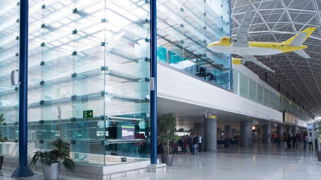 canary islands airports august bank holiday flights