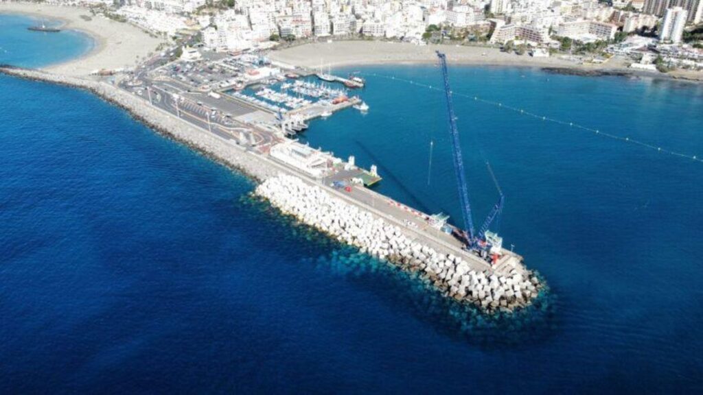 canary islands ports passenger traffic june 2026