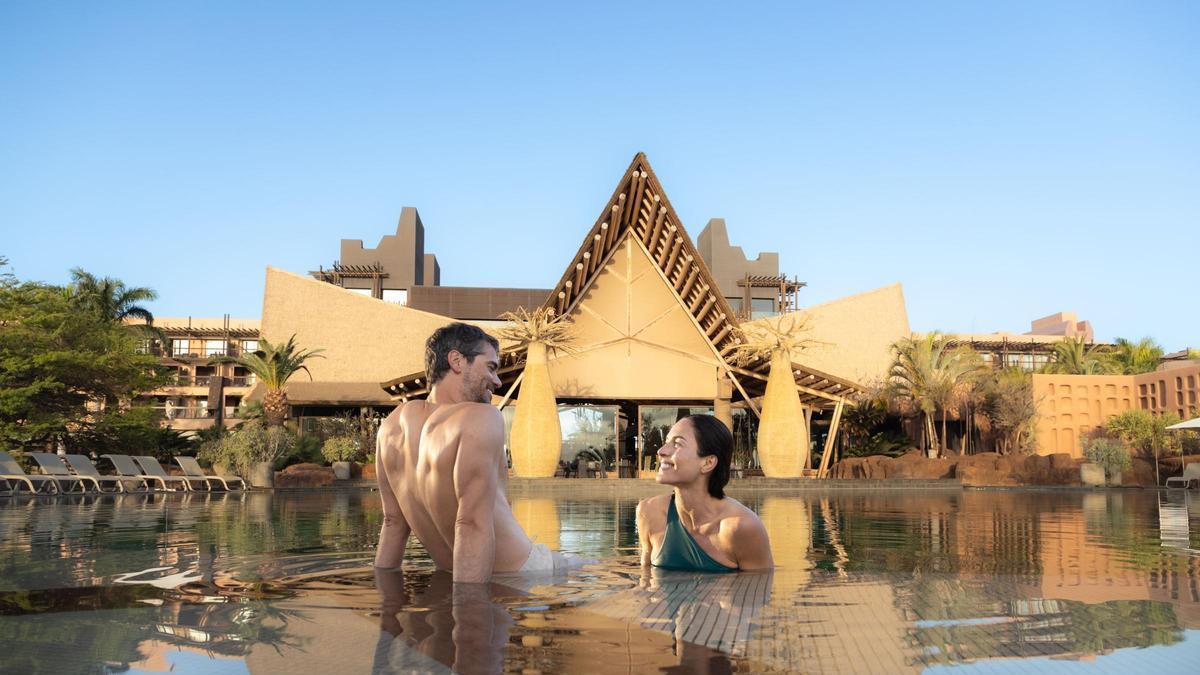 canary islands tourism moratorium settlement