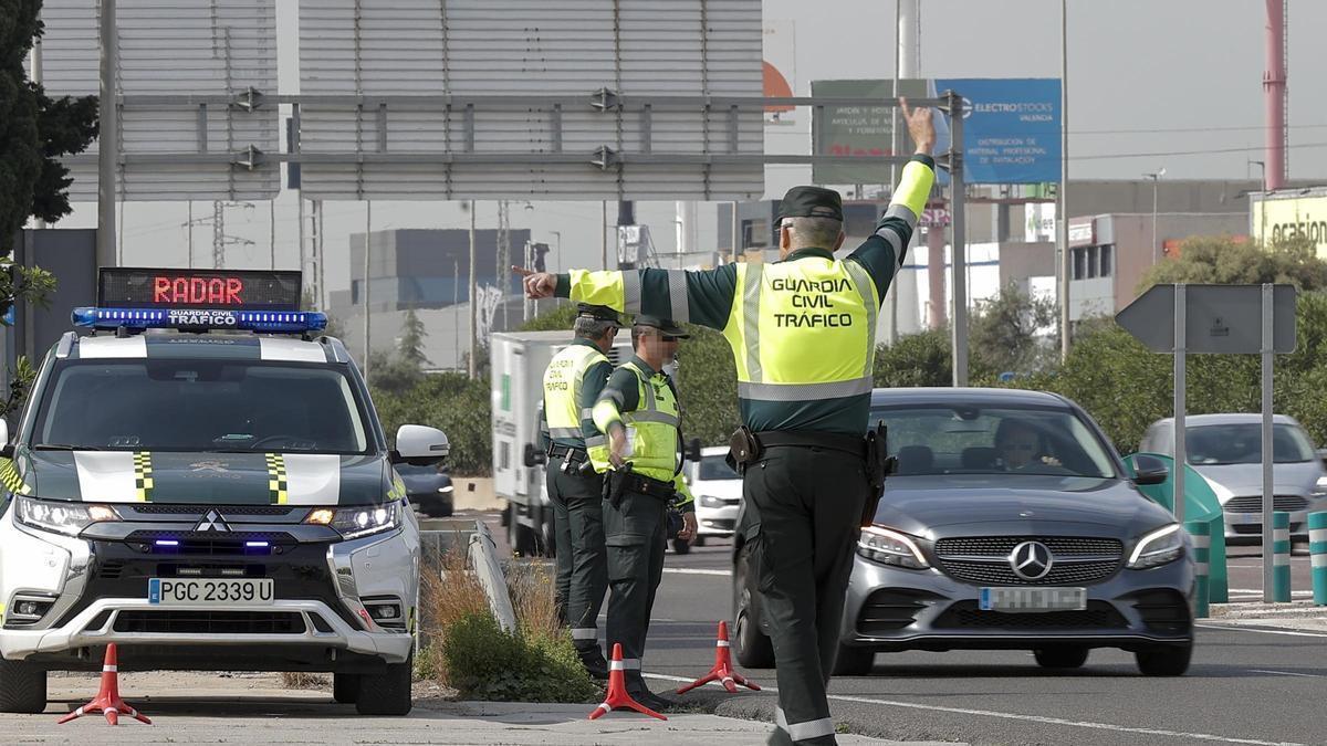 guardia civil tyre checks fines spain