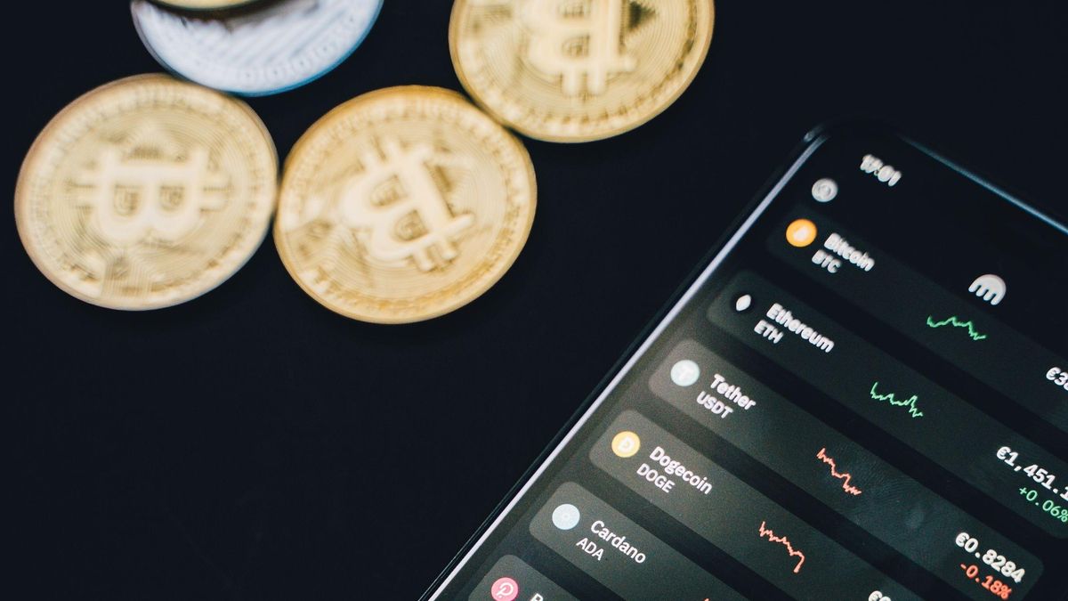 tourist robbed crypto stolen gran canaria
