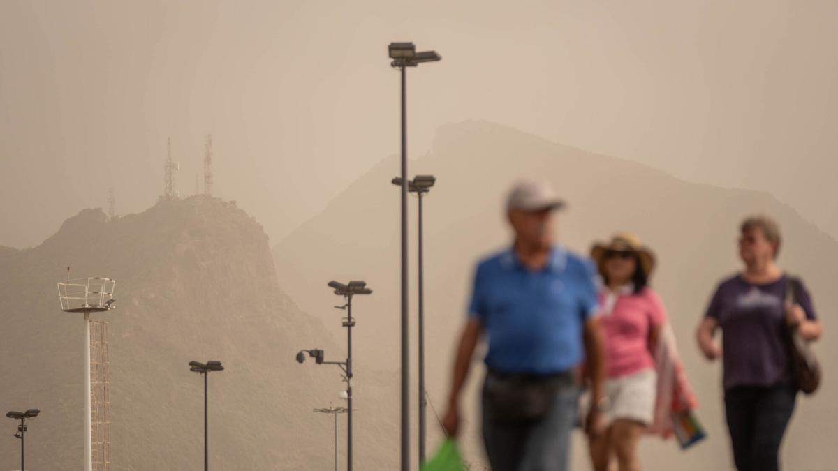 calima heat canary islands weekend weather