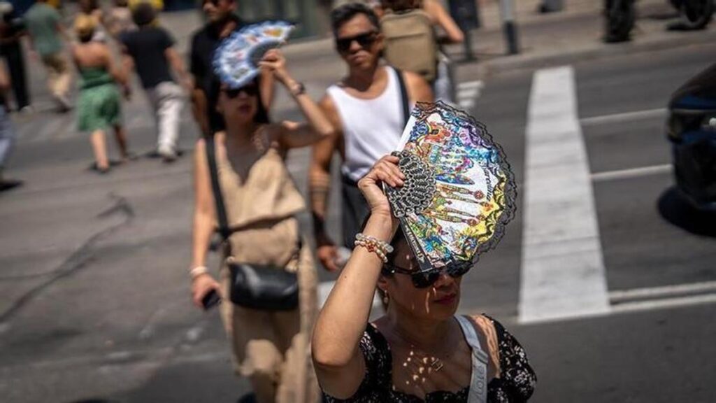 canary islands heatwave alert extended
