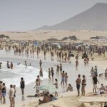 canary islands warm autumn forecast
