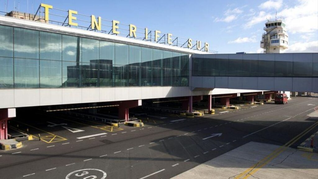 tenerife south airport tender empty