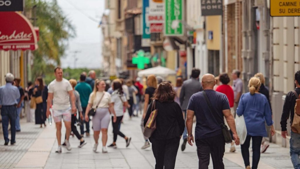 canarias low income ine 2024