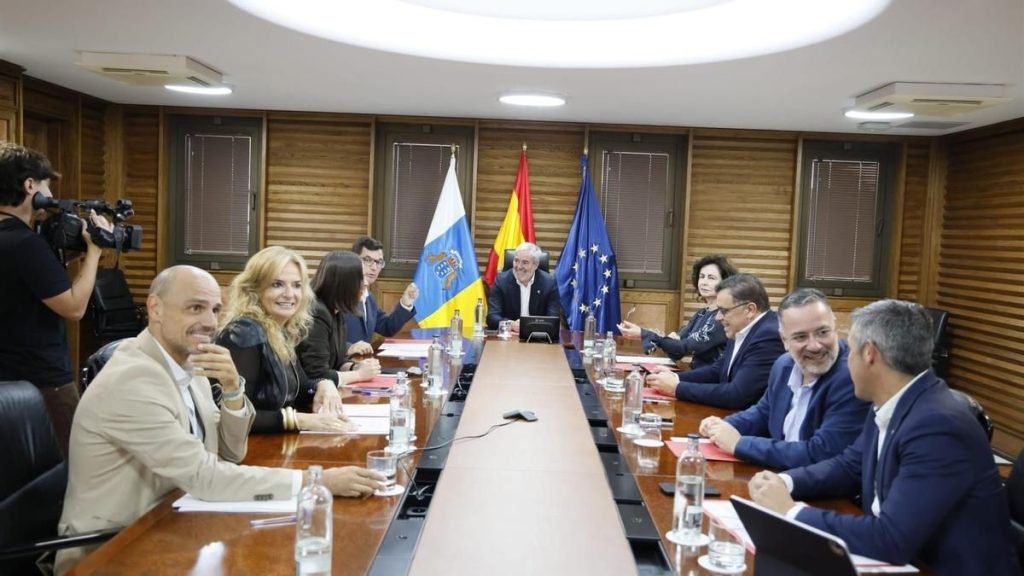 canary islands foreign homebuyer residency rule