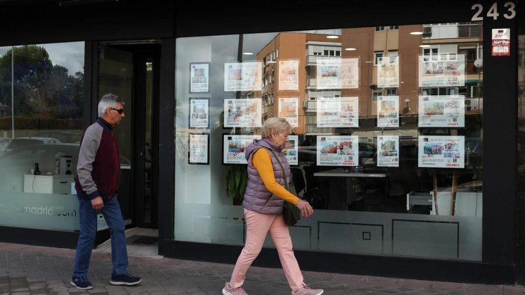foreign home sales canarias fall 2026