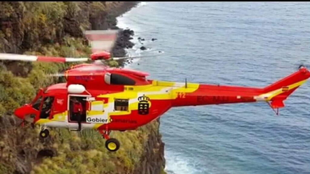 hiker airlifted roque nublo gran canaria