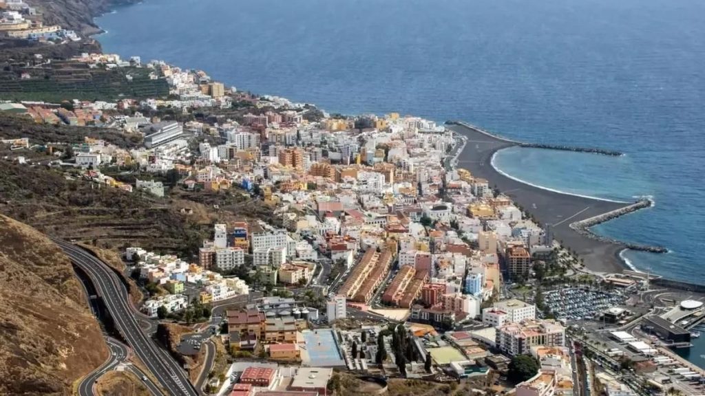 young woman dies fall santa cruz la palma